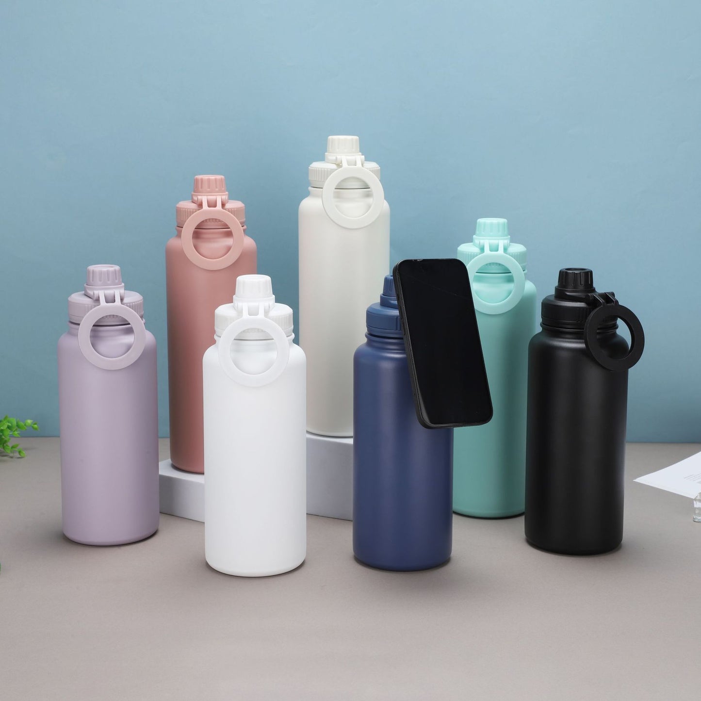 Stainless Steel Magnetic Lid Water Bottle with Phone Holder